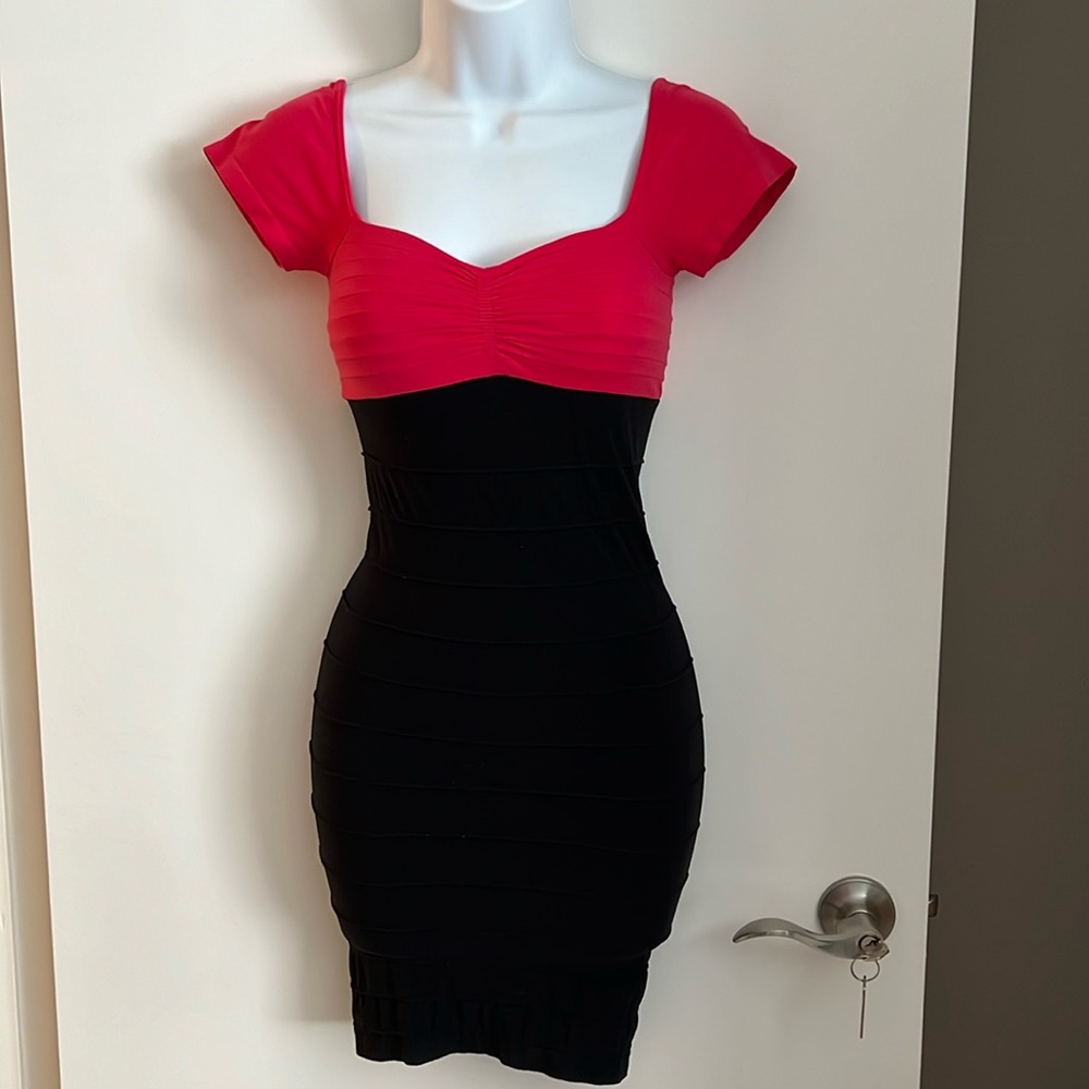 Bebe Colorblock Hot Pink & Black Bodycon Short Sleeve Mini Dress